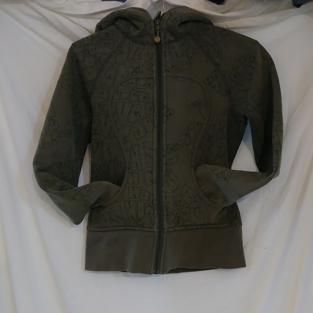 Size 4 lululemon scuba sweater